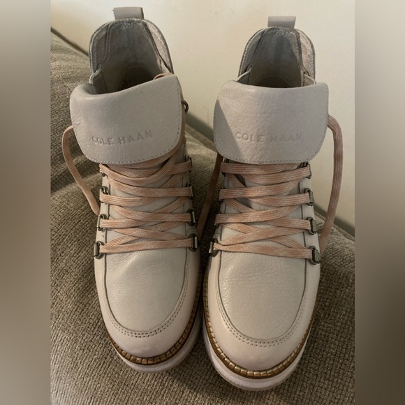 Cole Haan Cream Tan Lace Up Boots with Moc-Toe - Picture 2 of 9